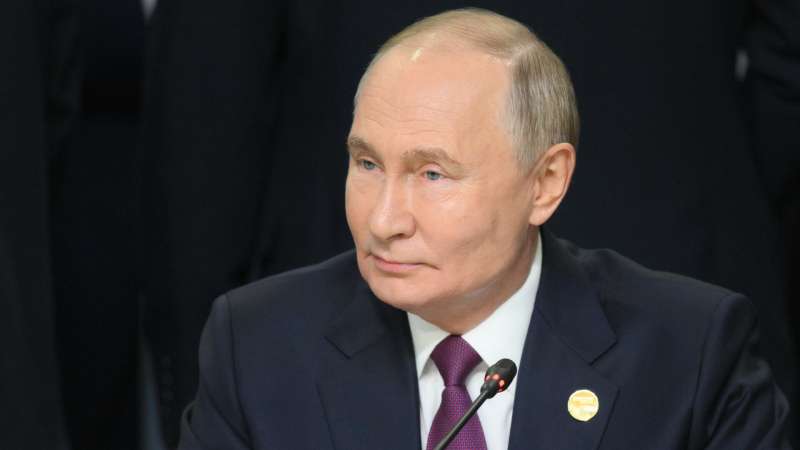 Ле Пен призвала помнить, что Путину удалось восстановить роль России в мире