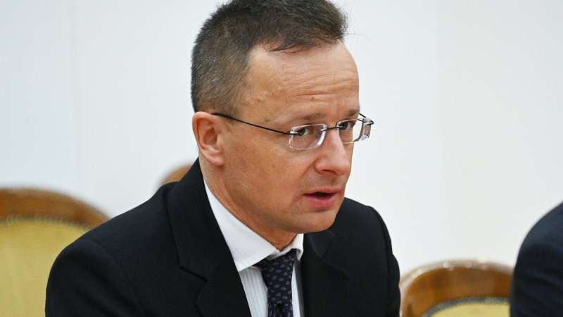 Санкции против "Газпромбанка" угрожают проекту "Пакш-2", заявил Сийярто
