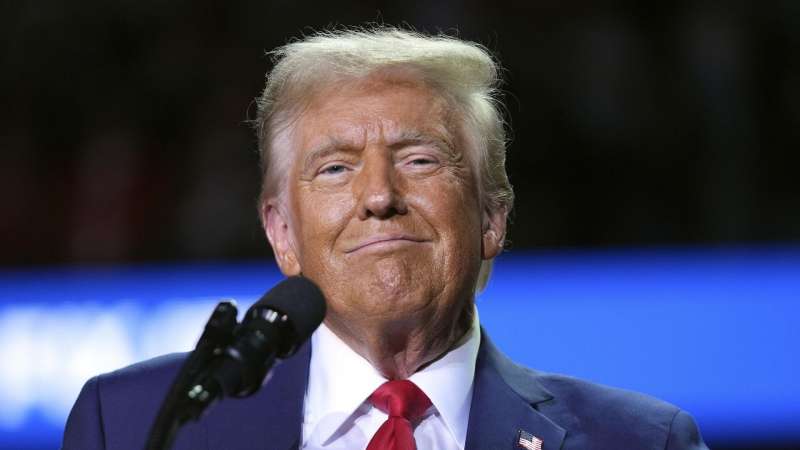 Трамп номинировал Уоррена Стивенса на пост посла в Великобритании