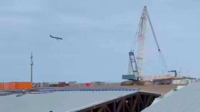 Уголовное дело возбудили после падения самолета в Актау